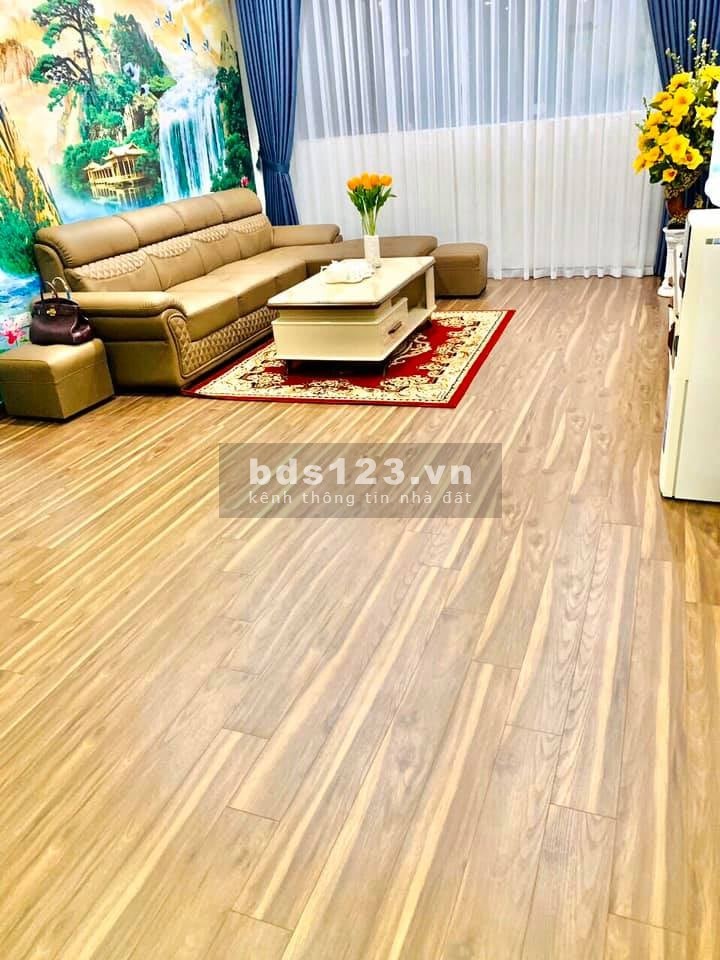 Cần bán gấp nhà Mặt phố Dương Văn Bé 8.9 tỷ, 35mx5 tầng, KD tốt
