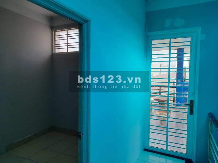 Còn 1 phòng cho (nam) thuê giá 1tr7tr/th sạch, đẹp, , không chung chủ. Quận 4, TP. HCM. Giờ giấc tự do, Giá thuê: + Phòng 12m2/Giá 1,7tr có cửa sổ ( 576/149c
