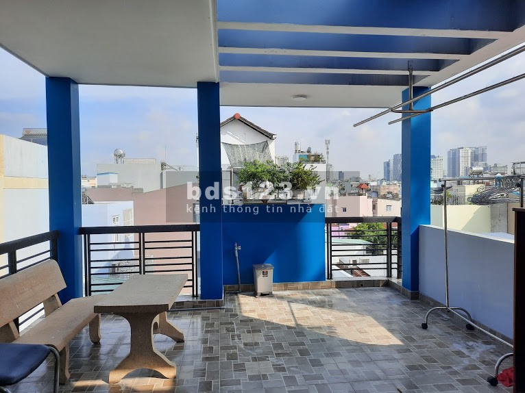 Còn 1 phòng cho (nam) thuê giá 1tr7tr/th sạch, đẹp, , không chung chủ. Quận 4, TP. HCM. Giờ giấc tự do, Giá thuê: + Phòng 12m2/Giá 1,7tr có cửa sổ ( 576/149c