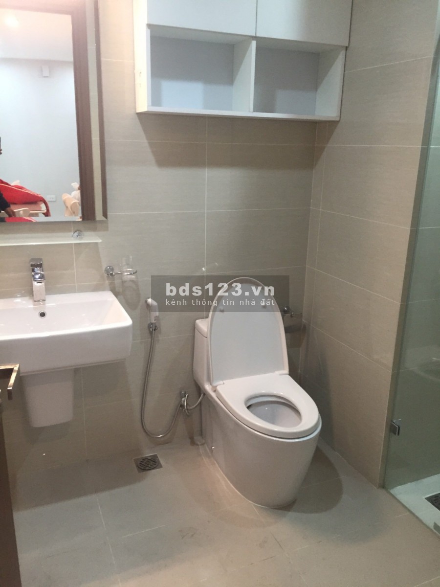 Cần bán gấp 58m2 Ciputra, 2 ngủ cơ bản, ban công bắc, cửa chính Tây Nam, giá chỉ 2.4 tỷ