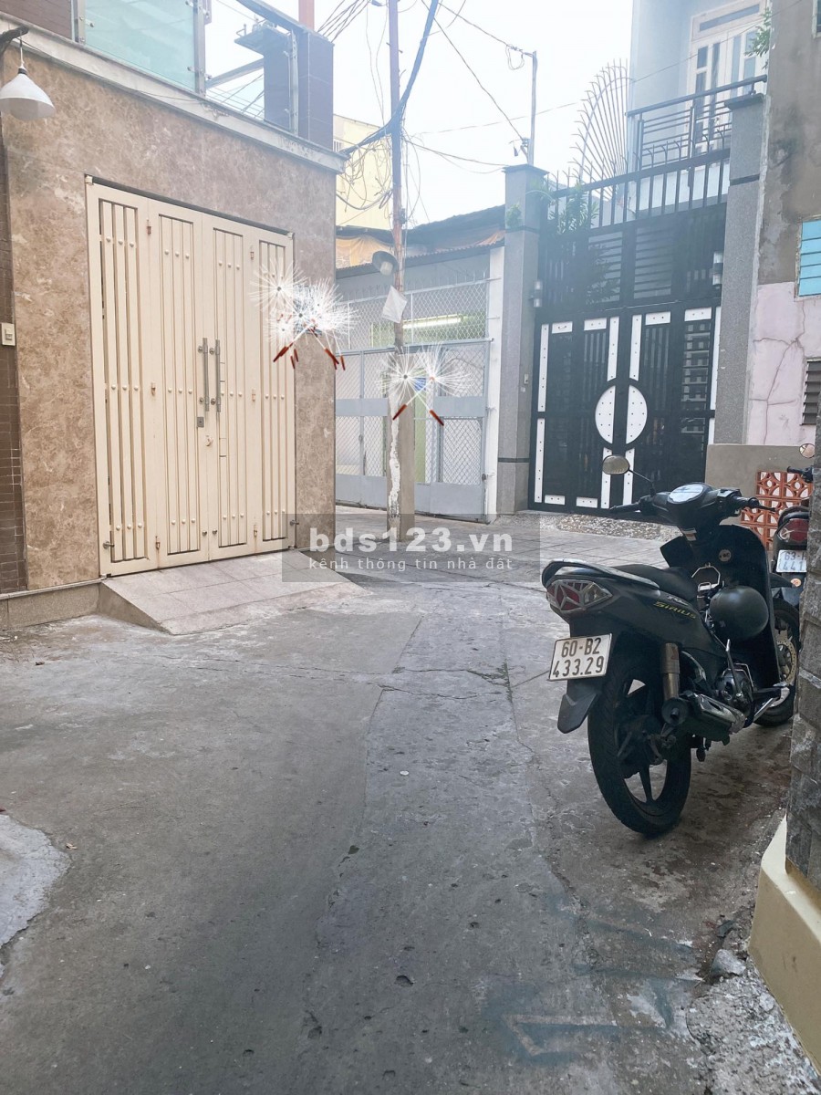 Bán nhà Quận 3 Hẻm ba gác DT 30M2 GIÁ 3Tỷ5 Đường Trường Sa Phường 14 Quận 3