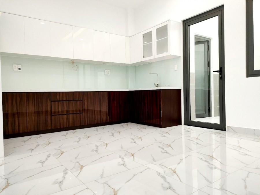 Nhà mặt tiền đường số Tân Quy 5x20m hầm trệt 3 lầu sân thượng 14tỷ2.