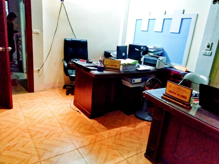Bán Nhà Xuân Thủy, 5 tầng đẹp ô tô cạnh nhà giá hấp dẫn
