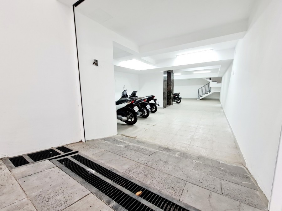 Nhà mặt tiền đường số Tân Quy 5x20m hầm trệt 3 lầu sân thượng 14tỷ2.
