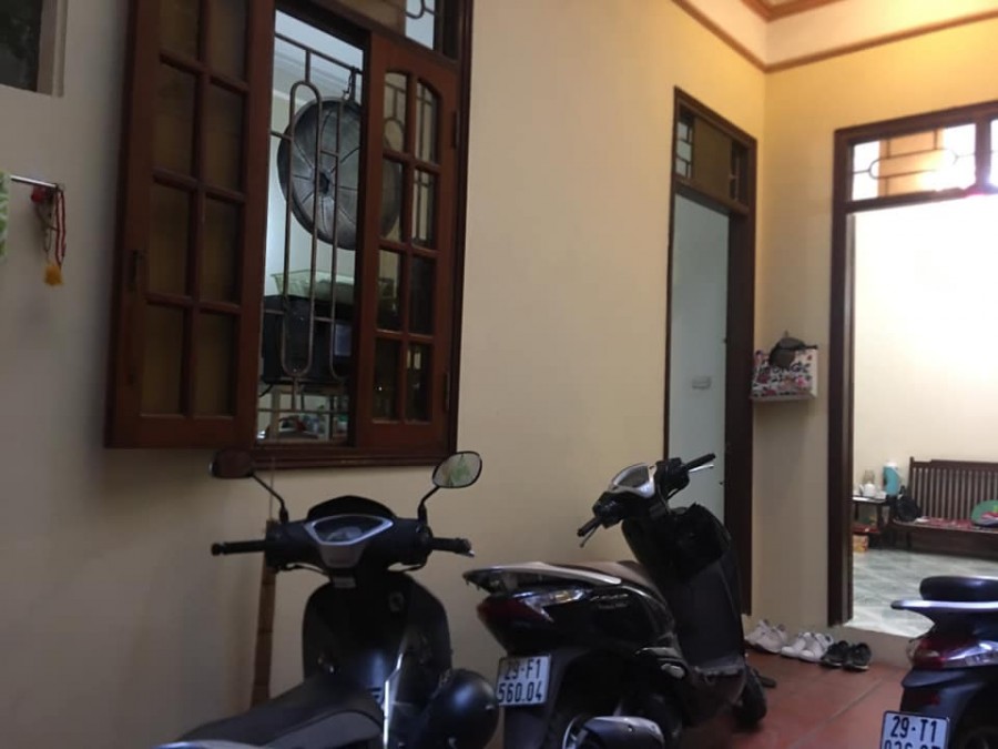 Bán nhà Thụy Khuê, DT 50m, MT 6m, giá chào 4.5 tỷ.