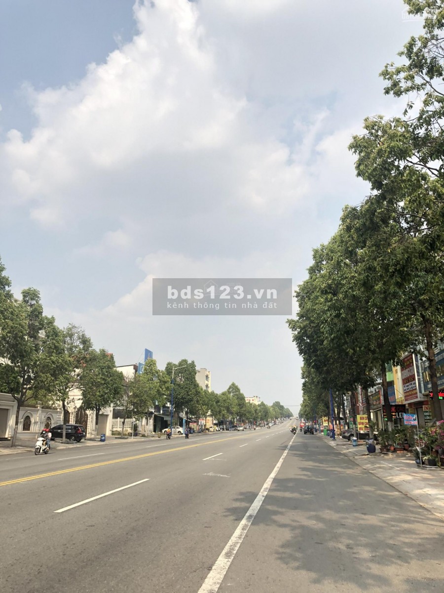 Vỡ nợ bán gấp 2 dãy trọ 300m2 10x30m ngay khu cn gần chợ dân đông chính chủ mua bán, găp mặt trực tiếp giao dịch