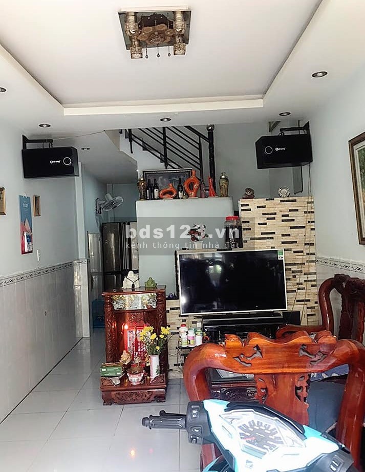 Nhà hiếm 22m2 Âu Cơ, ngang 3,2m, hẻm 3 gác, Quận Tân Bình, chỉ 2 tỷ 35