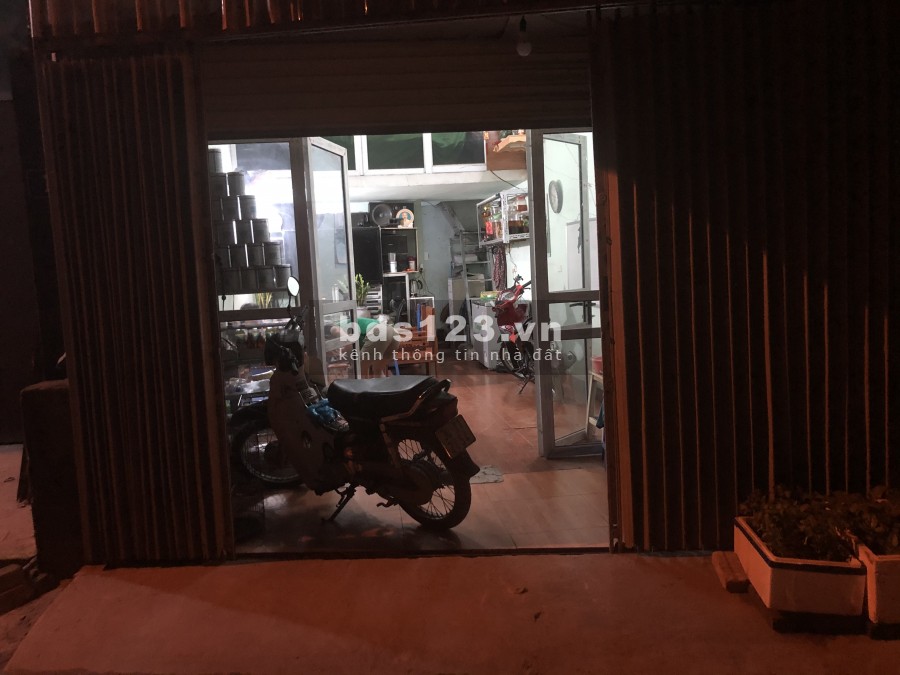 Bán nhà 31m2 giá 1.95 tỷ Mặt Đường Đại Lộ Thăng Long, Vân…