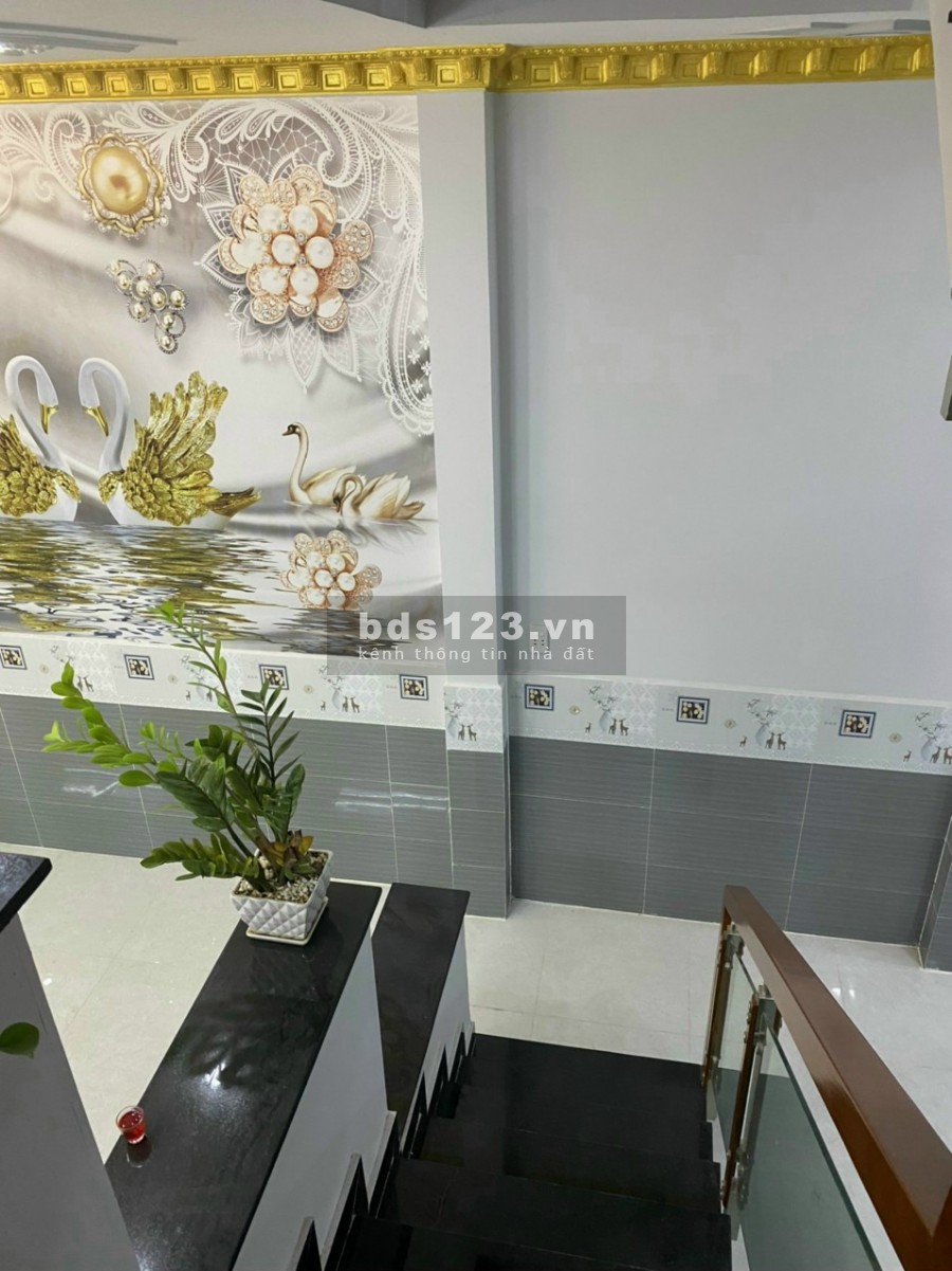 Cần tiền bán gấp nhà Hóc Môn giá 970 triệu