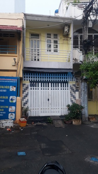 Cần tiền bán gấp nhà HXT Nguyễn Thiện Thuật, P.2, Quận 3.