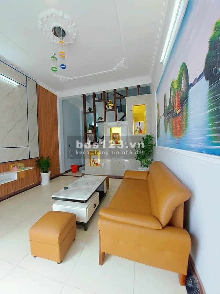 Cần bán gấp nhà Trần Văn Quang Q.Tân Bình 46m2 giá 4 tỷ 6 bớt lộc
