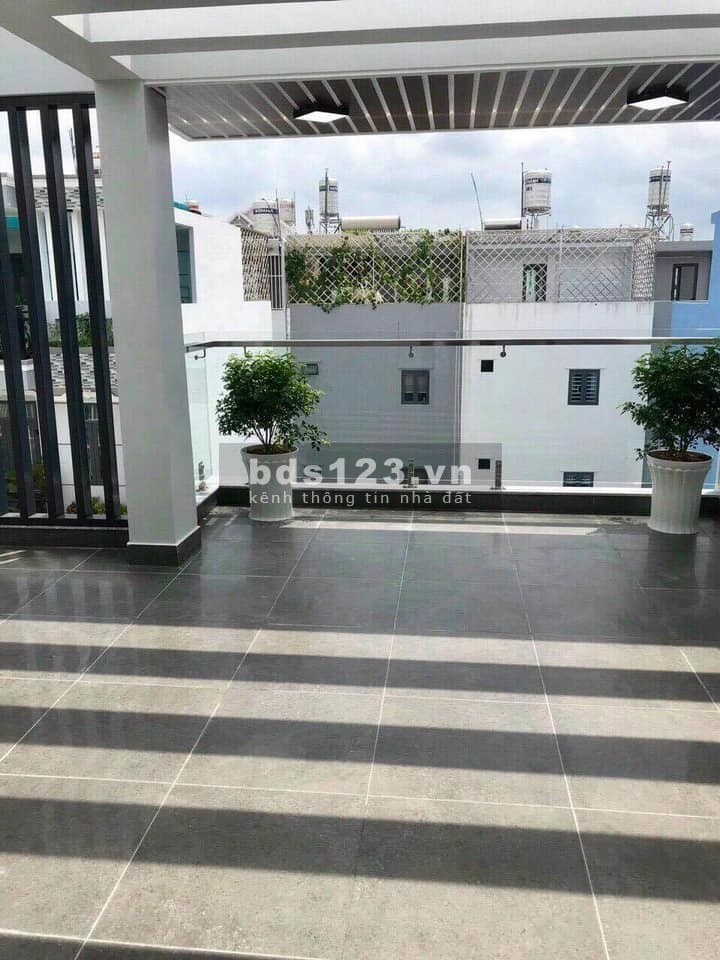 HXH đường Huỳnh Tấn Phát, diện tích hơn 80m2 4 tầng hiện đại với giá chỉ 6,95 tỷ.