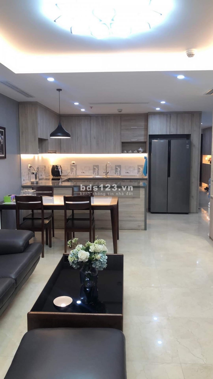 Cần bán căn chung cư cao cấp khu Tây Hồ - tặng toàn bộ nội thất xịn