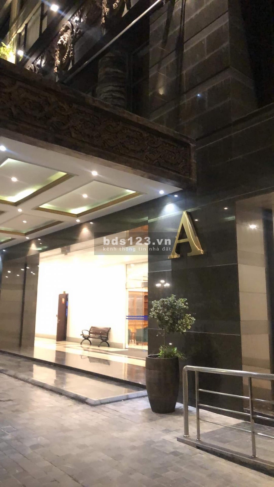 Cần bán căn chung cư cao cấp khu Tây Hồ - tặng toàn bộ nội thất xịn