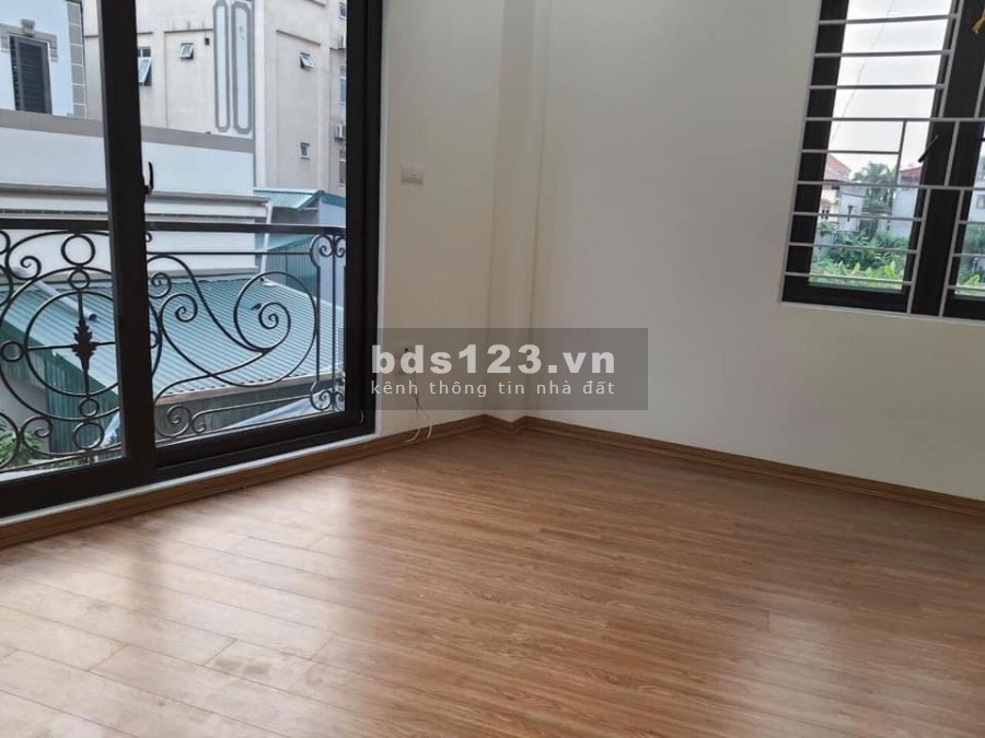 Bán Căn hộ CC view đẹp _Việt Hưng