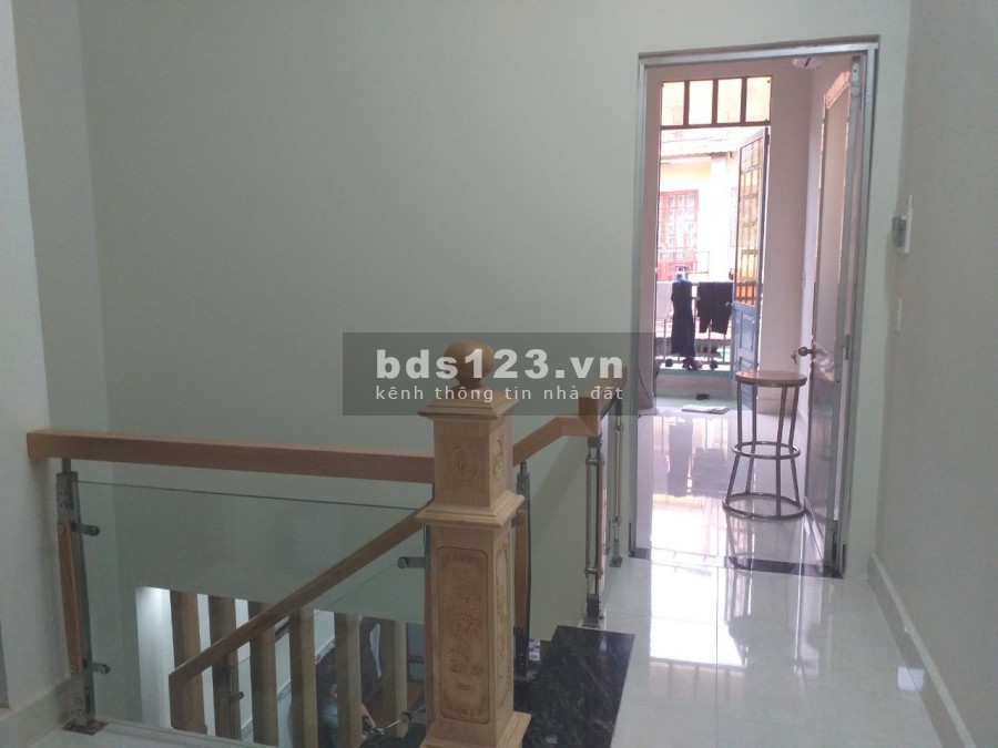 Nhà 3 tỷ nhỉnh hẻm xe hơi vào nhà Tô Ngọc VÂn Thạnh Xuân Quận 12 3PN