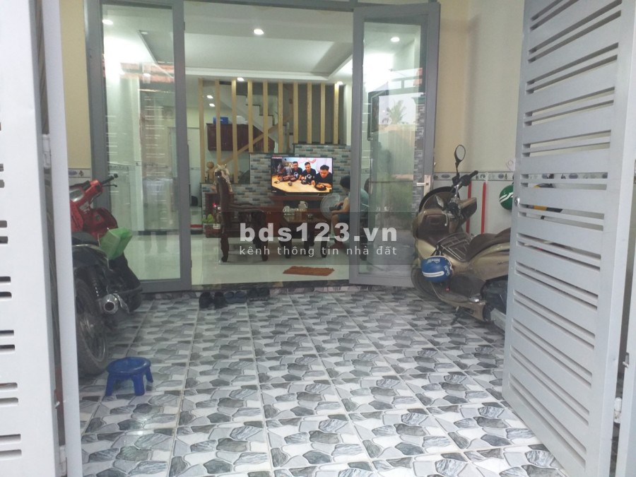 Nhà 3 tỷ nhỉnh hẻm xe hơi vào nhà Tô Ngọc VÂn Thạnh Xuân Quận 12 3PN