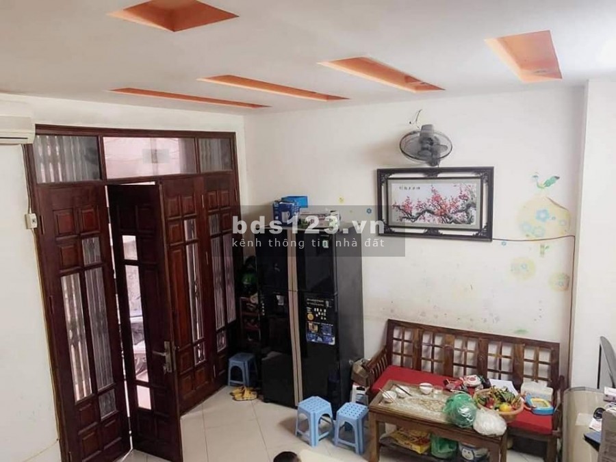 Bán nhà riêng Vũ Tông Phan, Thanh Xuân, Hà Nội, 35m2 x 5 tầng giá 3.3 tỷ.