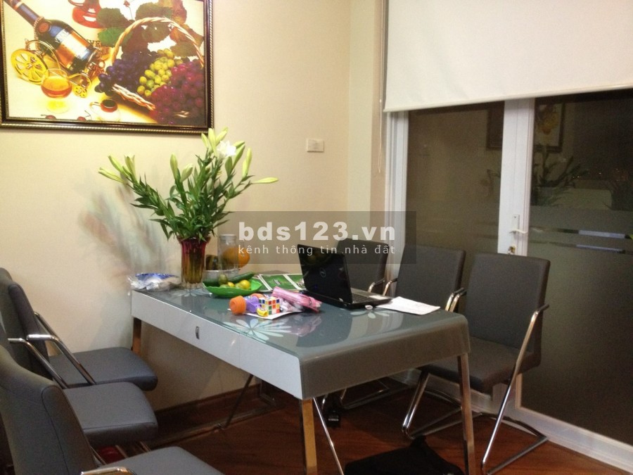 Cho thuê căn chung cư 173 Xuân Thủy 91m2, 2N, full đồ 11tr lh 0387891888