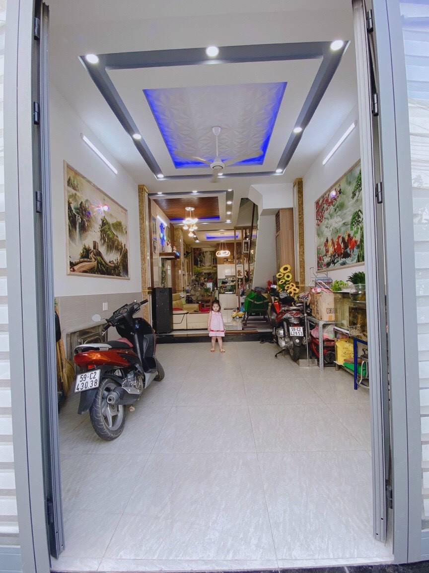 Bán mặt tiền Hẻm xe hơi 2333 lô nhì Huỳnh Tấn Phát, thị trấn Nhà Bè. giá 5,4 tỷ