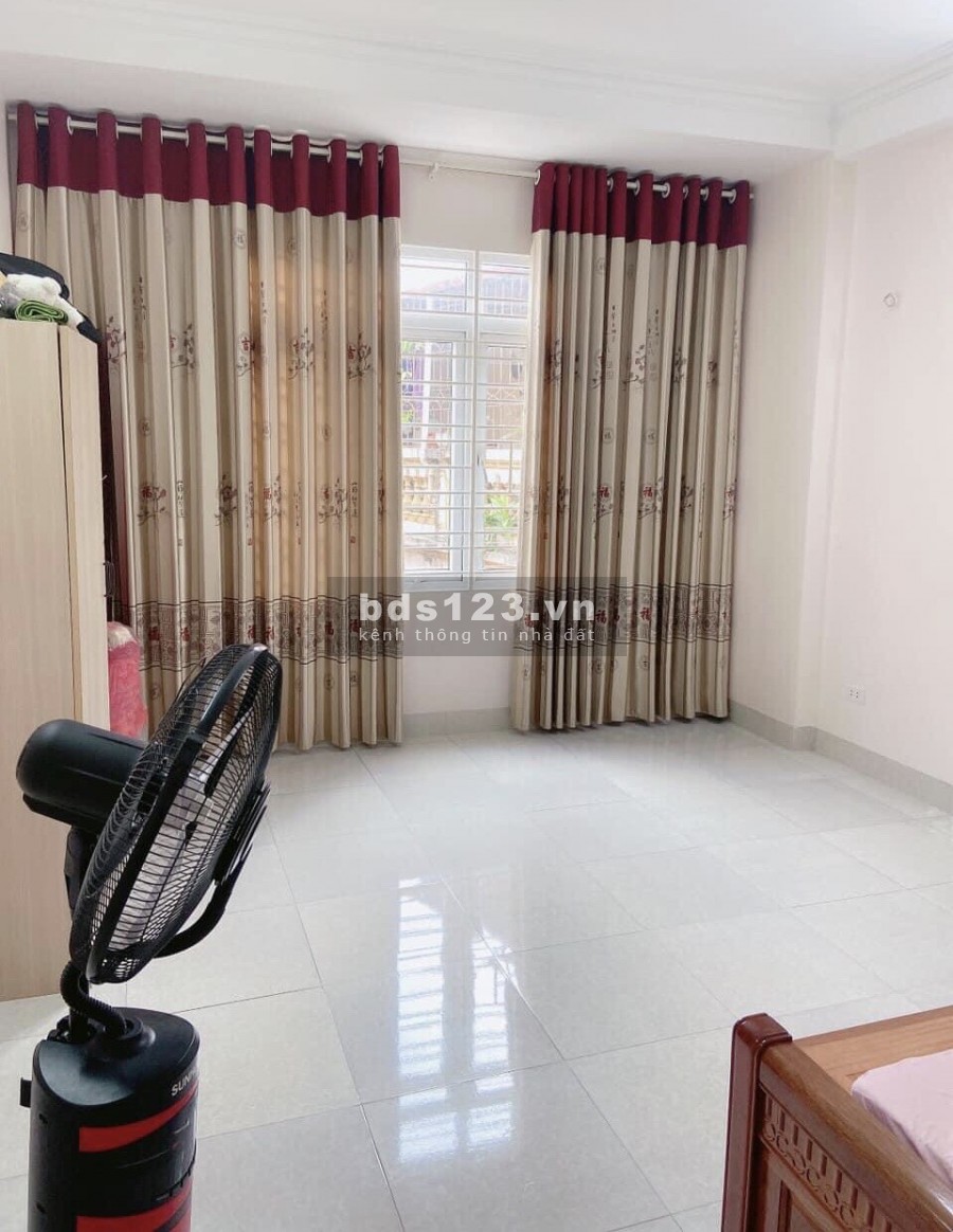 Bán nhà ngõ phố Nguyễn Khánh Toàn 3 tỷ, dt 41m2