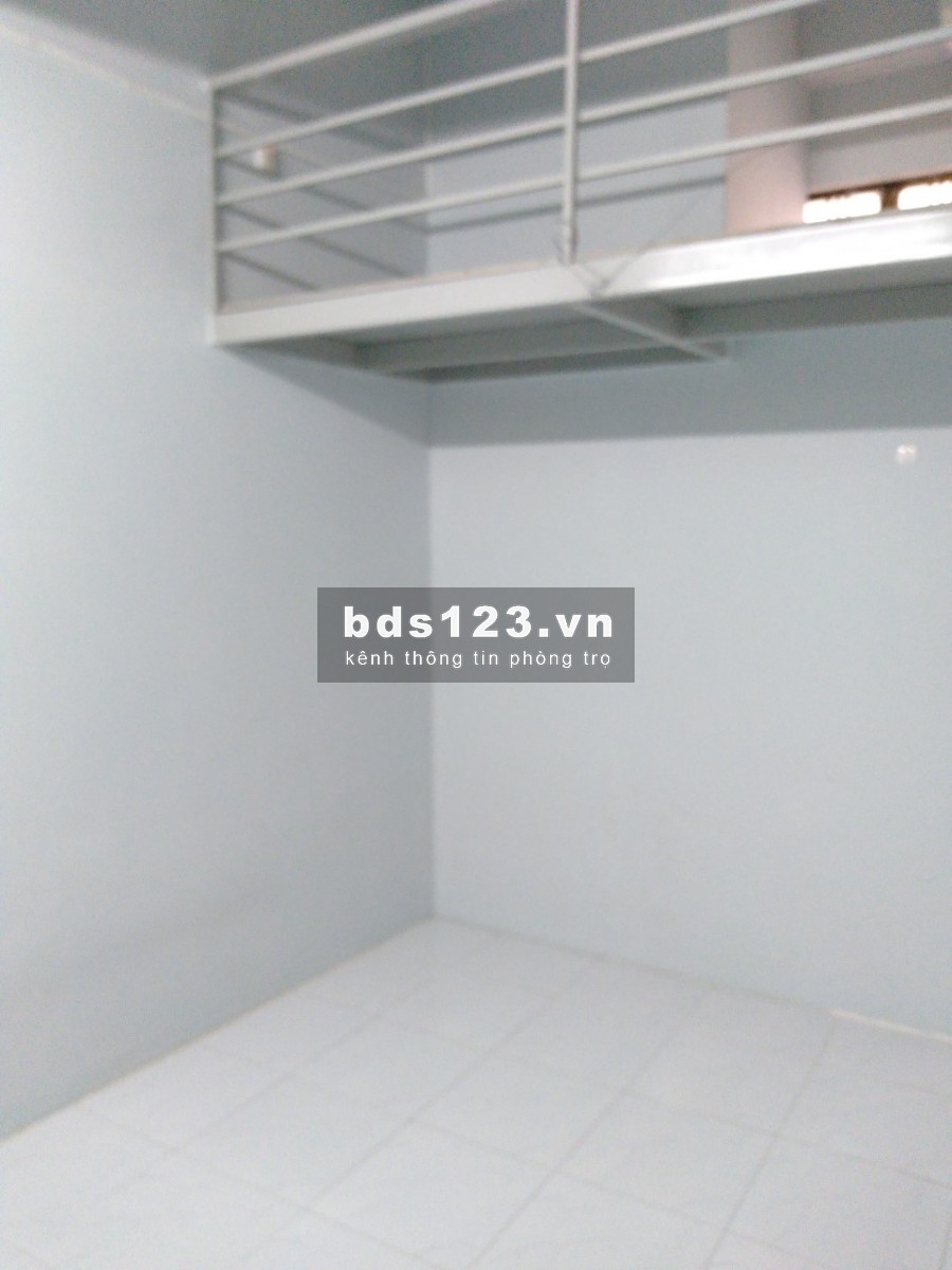 Cho thuê phòng trọ máy lạnh 3tr3 có gác, giờ tự do quận 10