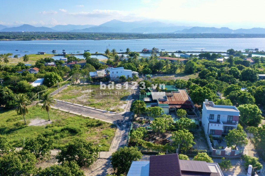 Đất ven Biển Bãi Dài ( Cam Hải Đông) - Xây Nhà Ở Tự Do duy nhất tại Cam Lâm!