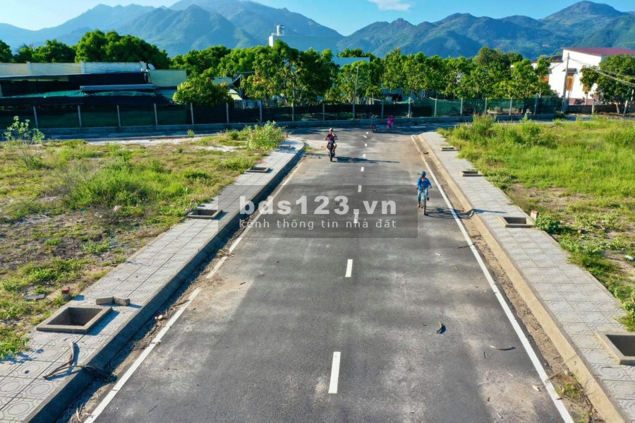 Đất ven Biển Bãi Dài ( Cam Hải Đông) - Xây Nhà Ở Tự Do duy nhất tại Cam Lâm!