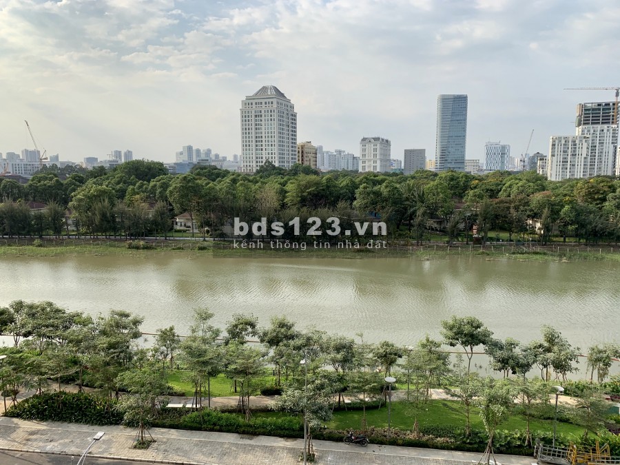 Gấp! Bán lỗ 500 tr căn hộ Midtown Quận 7, 3 phòng ngủ, 120 m2. Full nội thất - 8.5 tỷ.