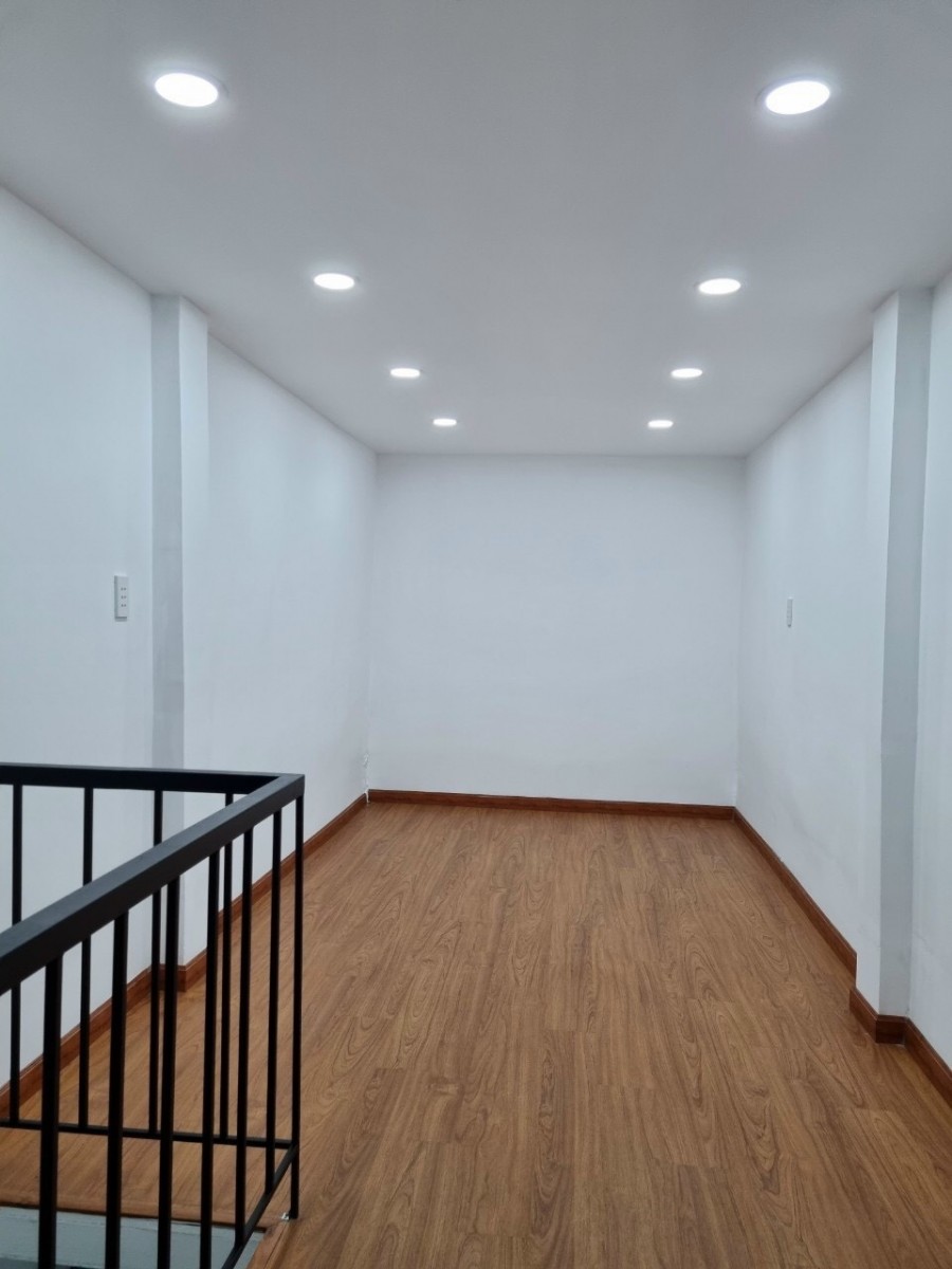 Bán căn nhà hẻm nhỏ Bùi Đình Túy P12 Bình Thạnh
