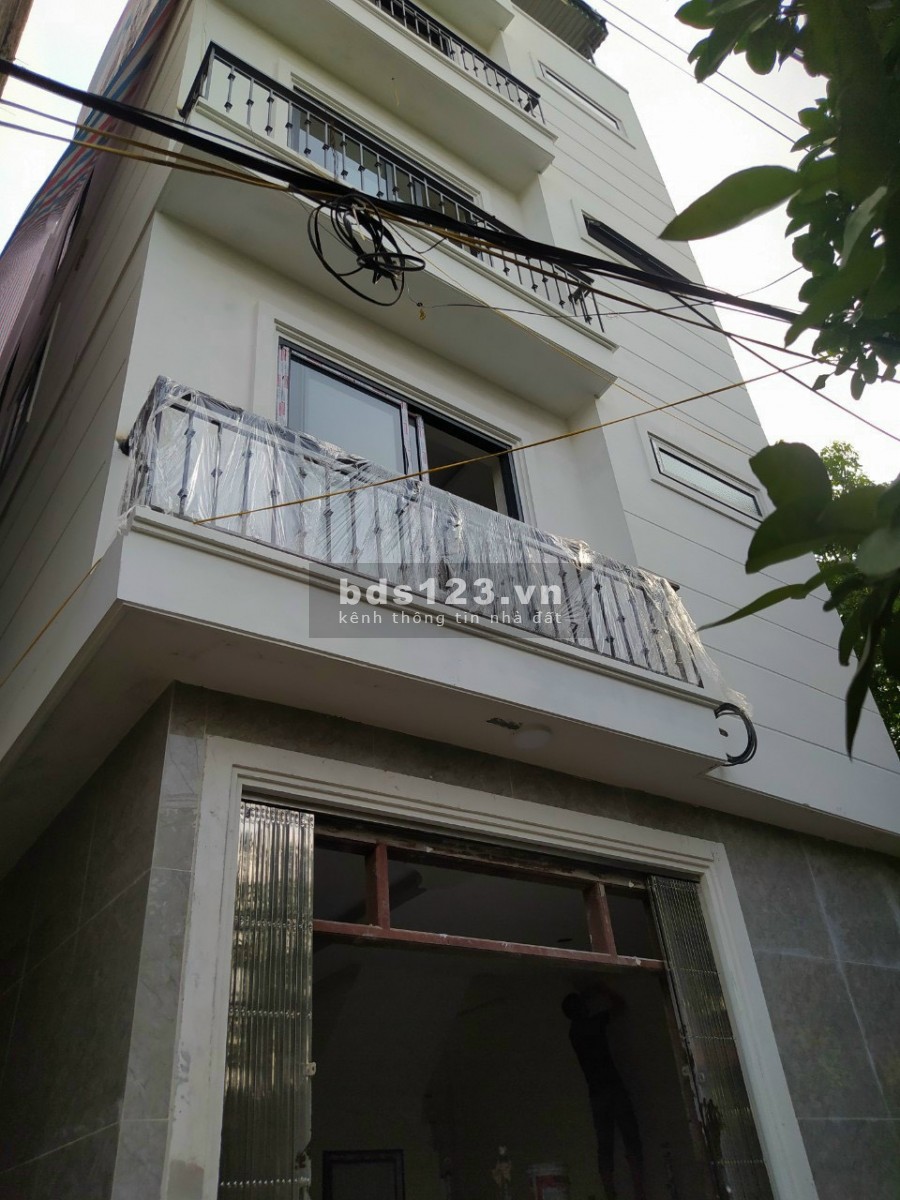Hàng hiếm giá rẻ 2.35 tỷ, 5 tầng, mt 33m, Ngô Quyền, Hà Đông ô tô tránh