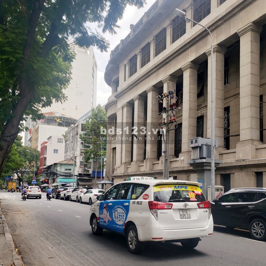 Nhà 1 sẹc cho thuê trên đường Paster Quận 1 - nhà mới như hình hẻm xe 3 gác trệt trống suốt gần bên hông ngân hàng nhà nước Việt Nam