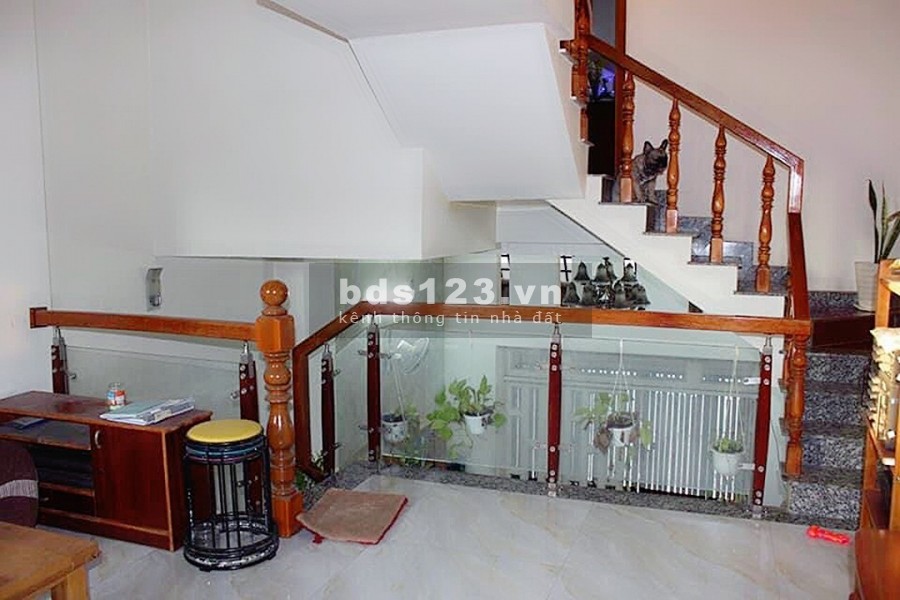 Nhà rộng, HXT tránh. Cạnh Ngân hàng ACB Phan Huy Ích, Tân Bình. 6,9 tỷ