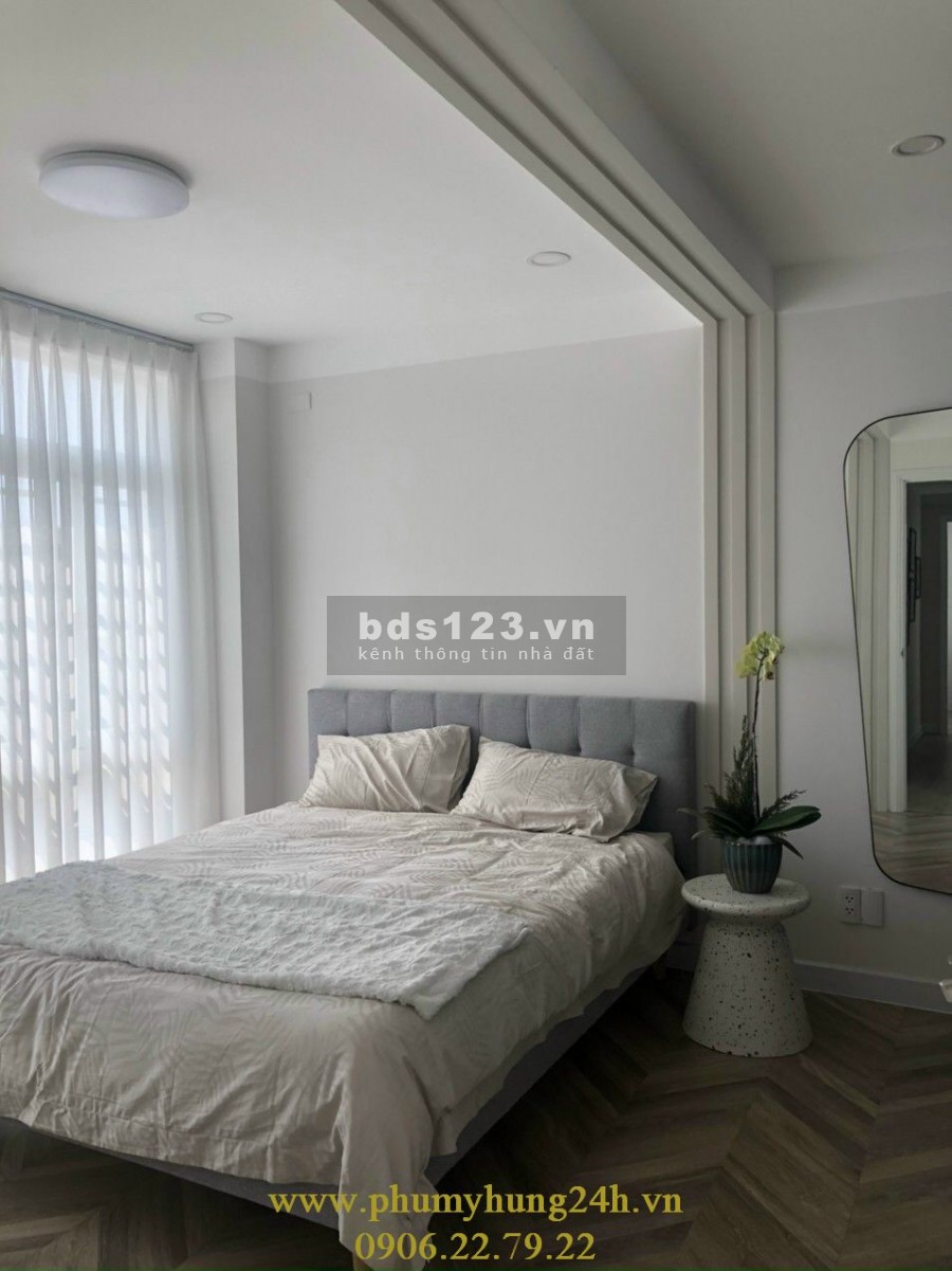 Bán Căn Hộ Penthouse Sky Garden 3, Phú Mỹ Hưng Nhà Đẹp Giá 9 Tỷ LH 0906227922