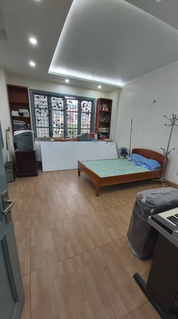 NHÀ CẦN BÁN PHỐ BÀ TRIỆU, NGUYỄN TRÃI, HÀ ĐÔNG, Ô TÔ ĐỖ CỬA, NHỈNH 4 TỶ