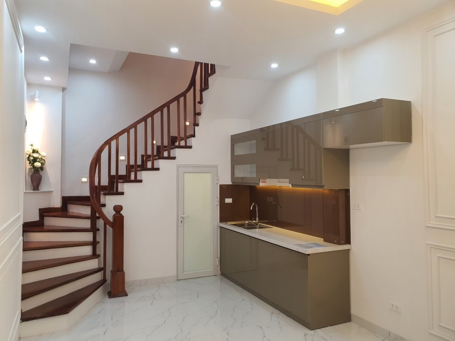 Siêu phẩm 100m ra đường đua F1, nhà 2 mặt thoáng, 32m2 x 5 tầng, giá 3,55 tỷ
