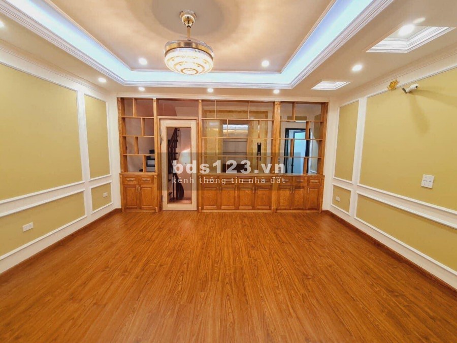Mạc Thái Tổ 40m2 7 tầng Thang máy Full đồ nội thất đẹp 10 tỷ 800