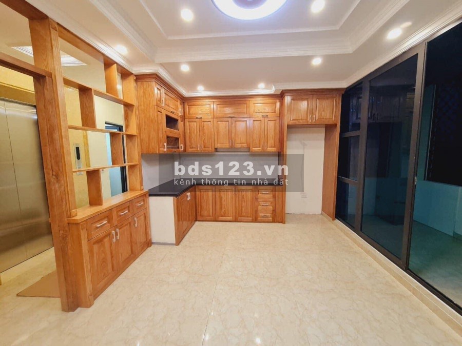 Mạc Thái Tổ 40m2 7 tầng Thang máy Full đồ nội thất đẹp 10 tỷ 800