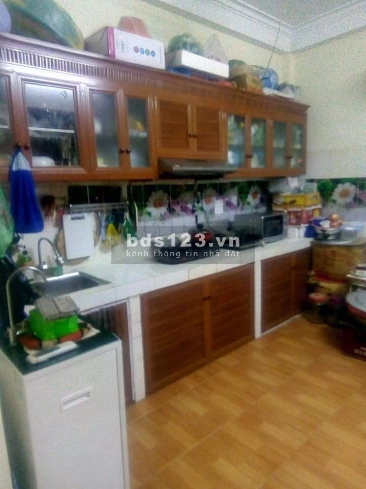 Nhà Bắc Cầu LB 35m 4 tầng Ô Tô Tải đõ cửa giá chỉ 2.4 tỷ