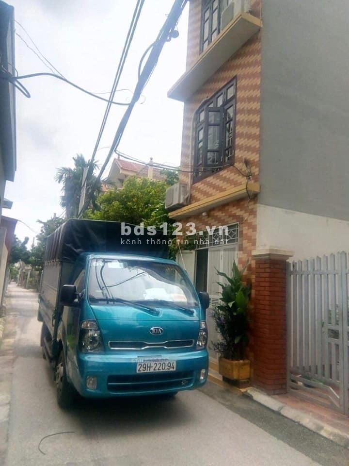 Nhà Bắc Cầu LB 35m 4 tầng Ô Tô Tải đõ cửa giá chỉ 2.4 tỷ