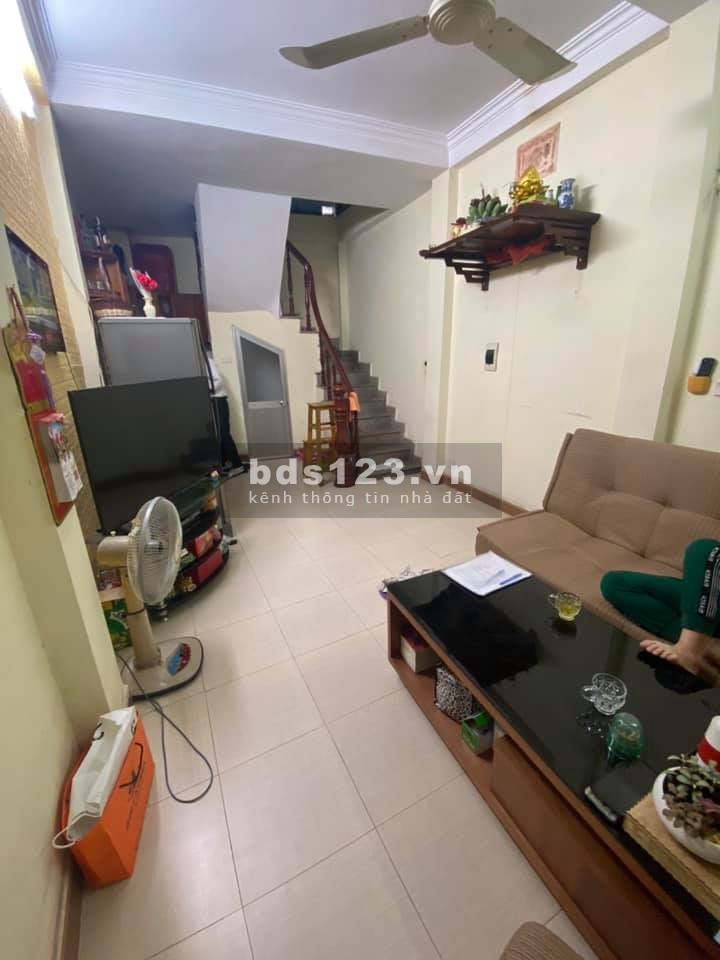 Bán Nhà Mặt Đất Phố Nguyễn Trãi Lõi Quận Thanh Xuân 5 Tầng, Full Nội Thất, Ở Ngay, Giá 2.3 tỷ