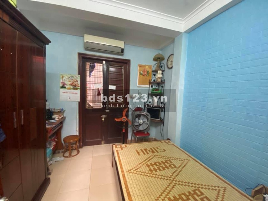 Bán Nhà Mặt Đất Phố Nguyễn Trãi Lõi Quận Thanh Xuân 5 Tầng, Full Nội Thất, Ở Ngay, Giá 2.3 tỷ