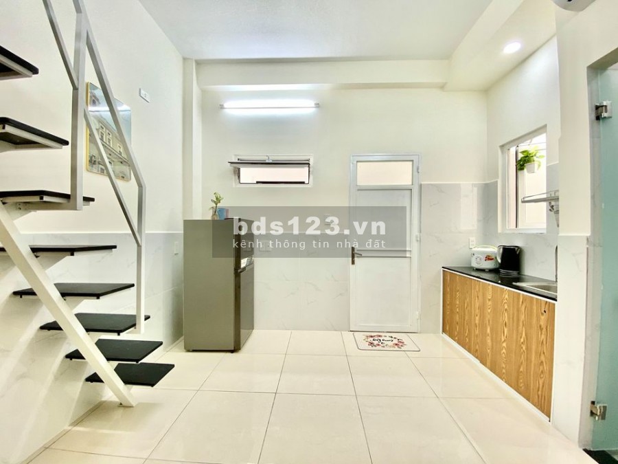 Cho thuê căn hộ có gác lửng giá siêu hot đường Phạm Văn Bạch Tân Bình