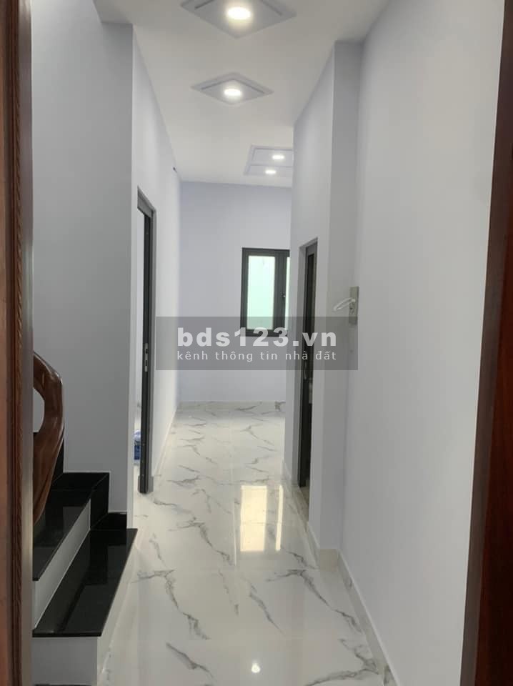 Cần Bán nhà HẺM XE HƠI 6M an ninh cao, yên tĩnh, nhà mới 4 tầng thiết kế hiện đại.