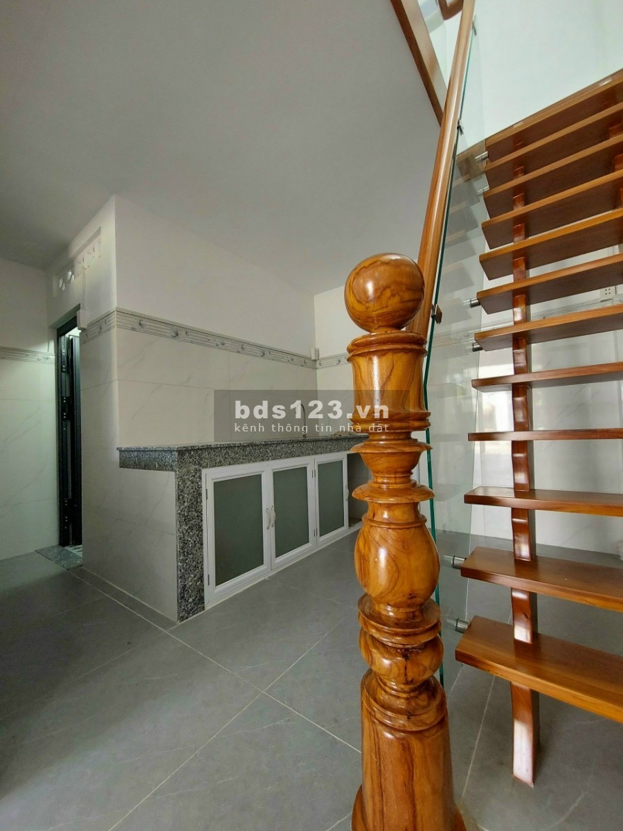 Cần tiền bán gấp nhà hóc môn giá 920 triệu