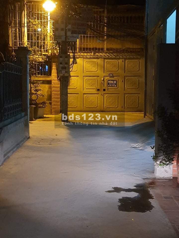 Bán gấp nhà chính chủ quận Đống Đa Gần Vincom Nguyễn Chí Thanh Tiện ích vô vàn 5 tầng Mặt tiền 3,3 Giá 3,7 tỷ
