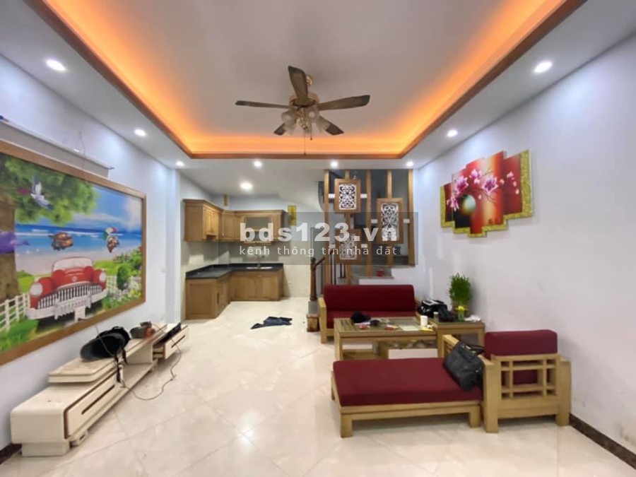 Mình bán nhà Ngũ Nhạc, 32m2x 4 tầng. Giá 2.499 tỷ có TL mạnh.