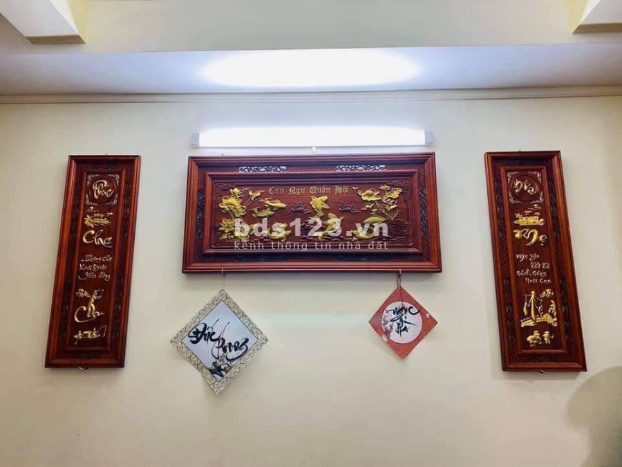 Bán gấp nhà chính chủ quận Đống Đa Gần Vincom Nguyễn Chí Thanh Tiện ích vô vàn 5 tầng Mặt tiền 3,3 Giá 3,7 tỷ