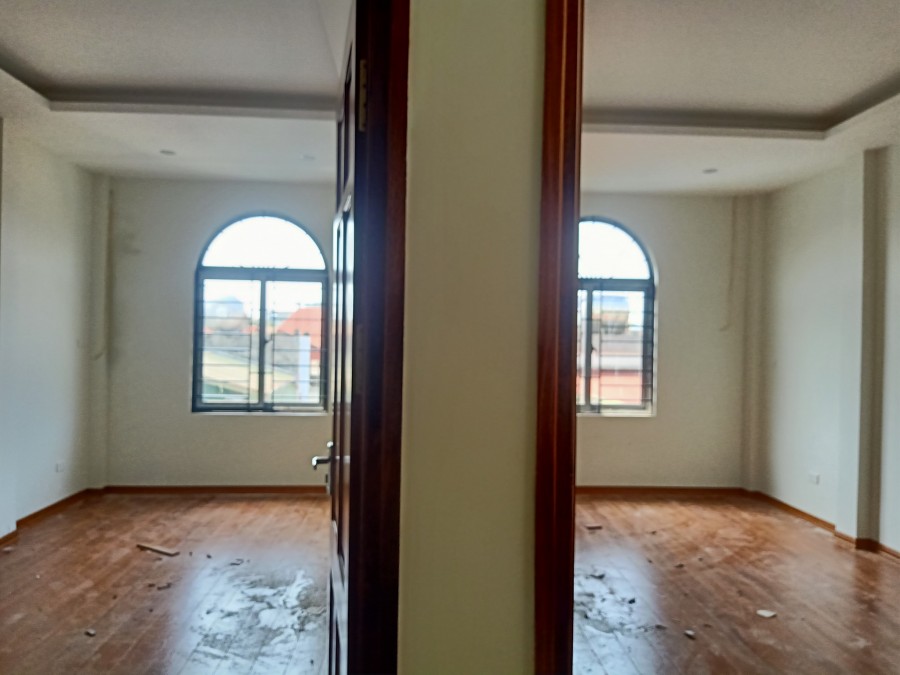 Bán Nhà Định Công Hạ 60m2x5T, Ô Tô Vào Nhà, Nhà Xây Mới Đẹp, Mặt Tiền Rộng 5.7 Tỷ