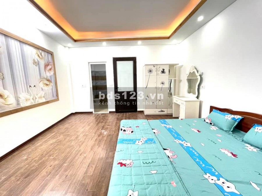 Mình bán nhà Ngũ Nhạc, 32m2x 4 tầng. Giá 2.499 tỷ có TL mạnh.